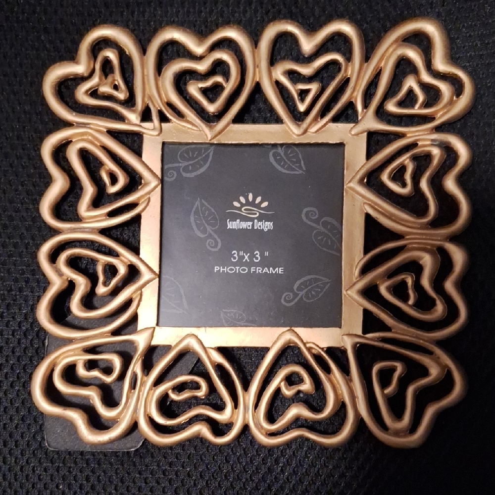 Gold Heart Accent Frame